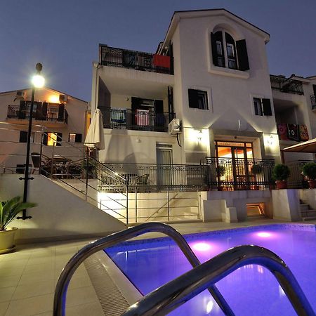 Vila Duric - Ex Hotel Duric Petrovac 외부 사진