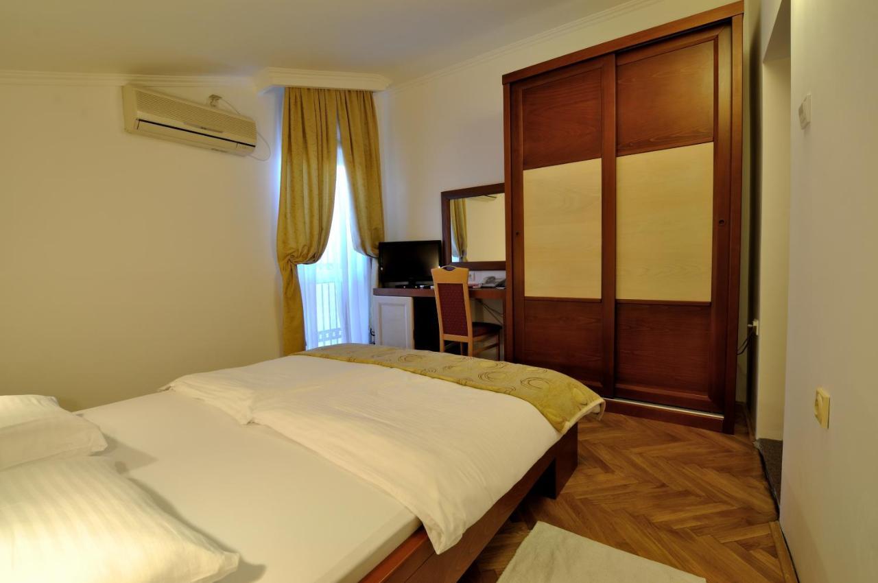 Vila Duric - Ex Hotel Duric Petrovac 객실 사진